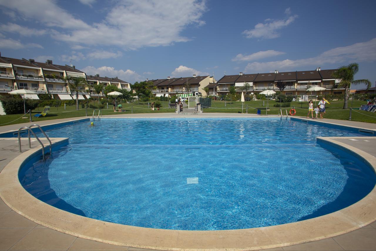 Alloggio Parco Di Plinio Apartamento Infernetto Exterior foto